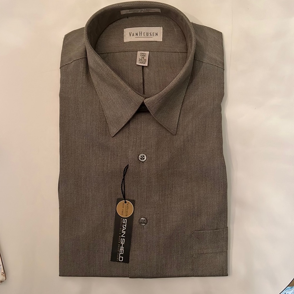 Van Heusen Mens shirt 16 34/35 Large NWT